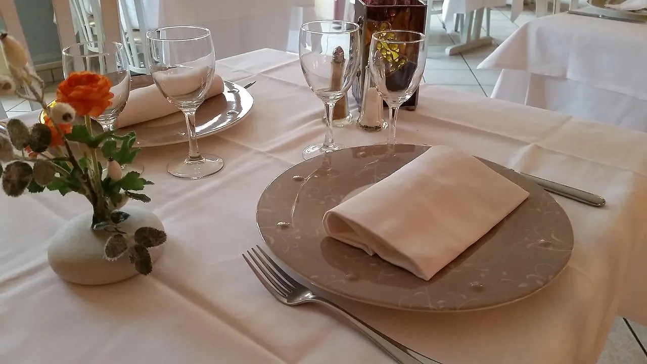 Hotel Le Val D'Amby Hieres-Sur-Amby 3*,  Francia